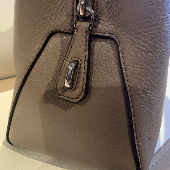 Michael Kors Tote Bag - Picture 16 of 16